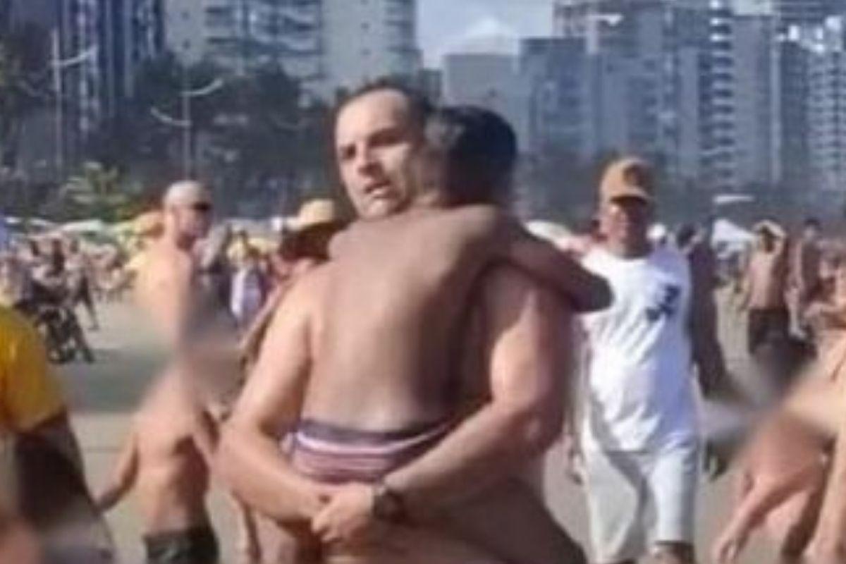 O bombeiro turista não mediu esforços para salvar a criança que estava se afogando