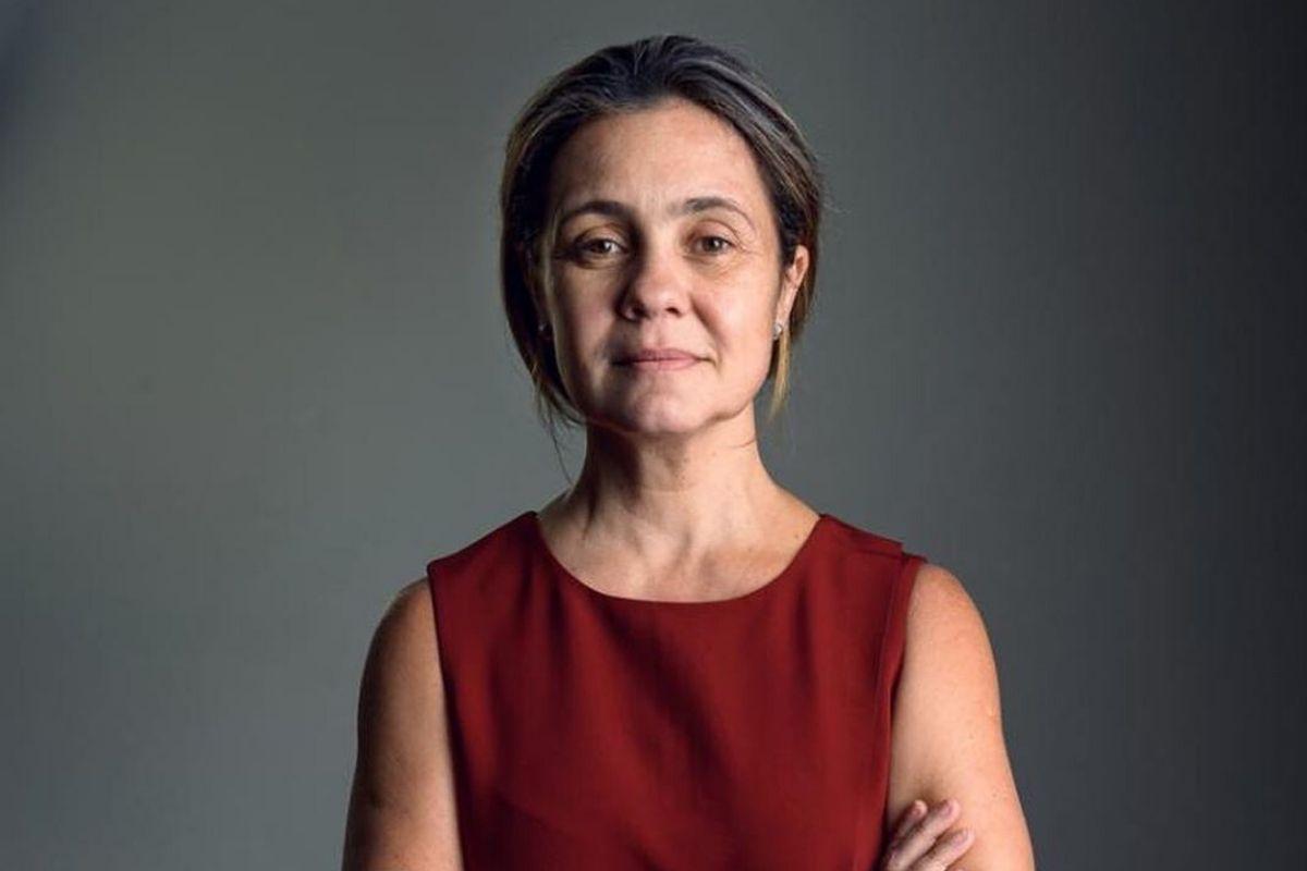 Adriana Esteves aparece reunida com os 3 filhos em foto rara e ganha declaração