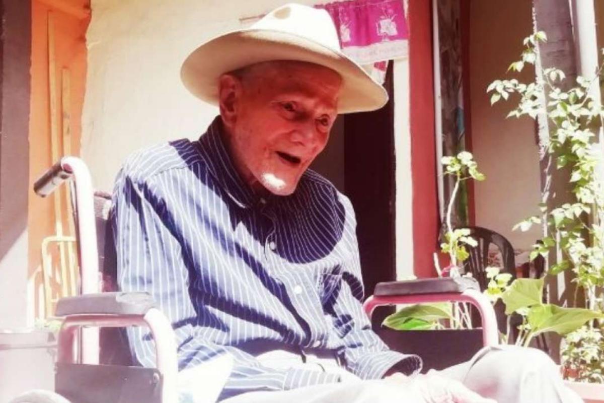 Homem mais velho do mundo que toma licor todos os dias completa 113 anos