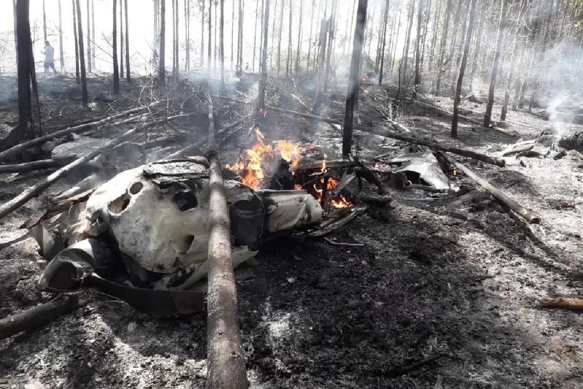 Acidente de avião causa 3 mortes em Salto de Pirapora