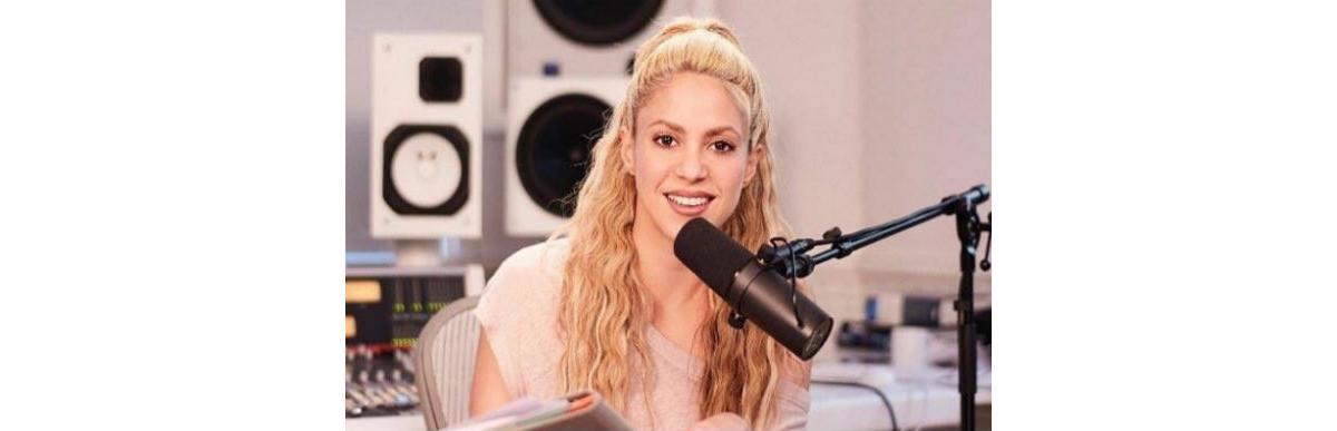 Shakira com pai, após acidente