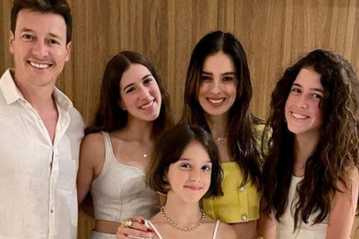 O apresentador compartilhou uma foto registrada há 25 anos, do dia em que pediu a Vera em namoro