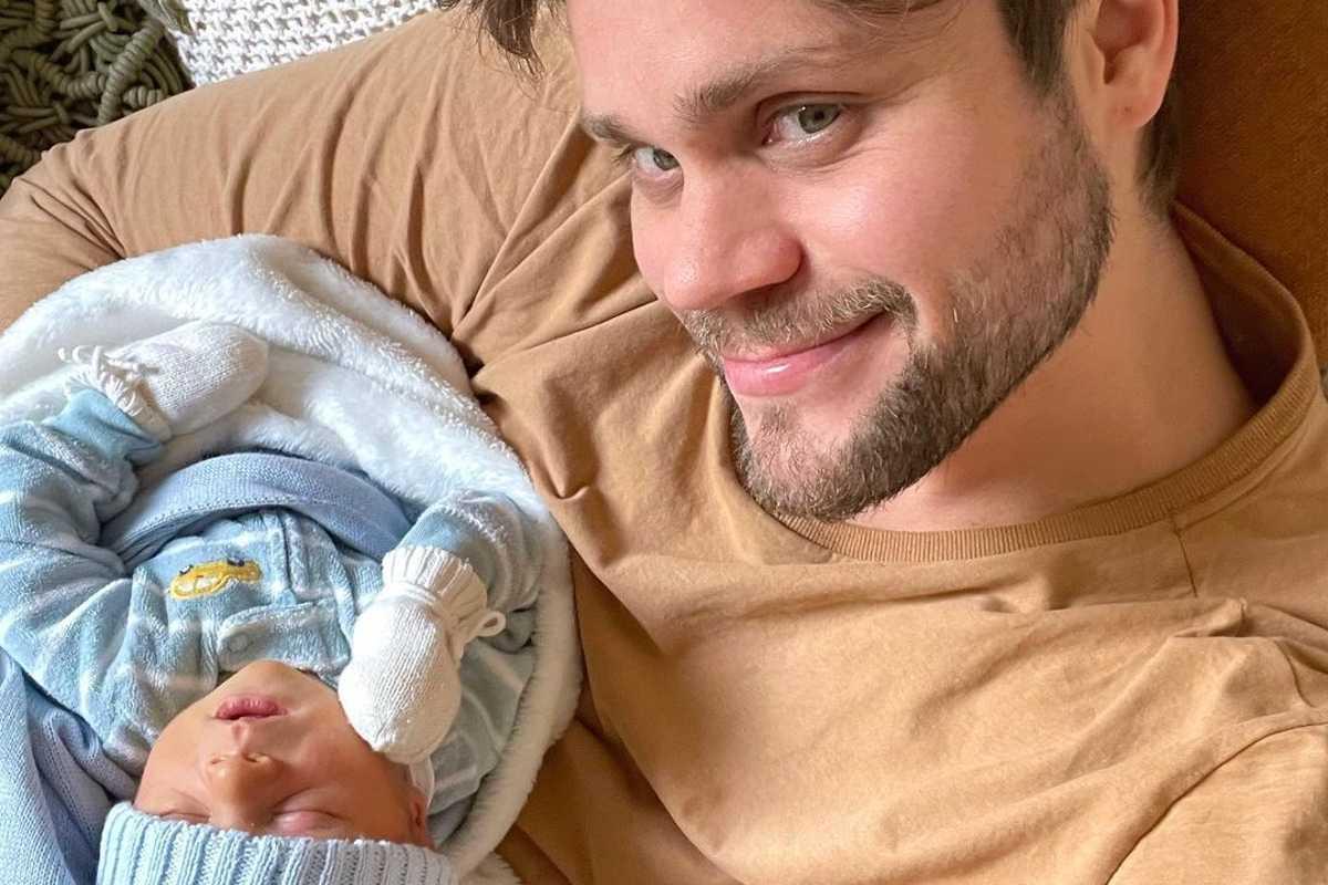 Breno Simões compartilha registro com o filho
