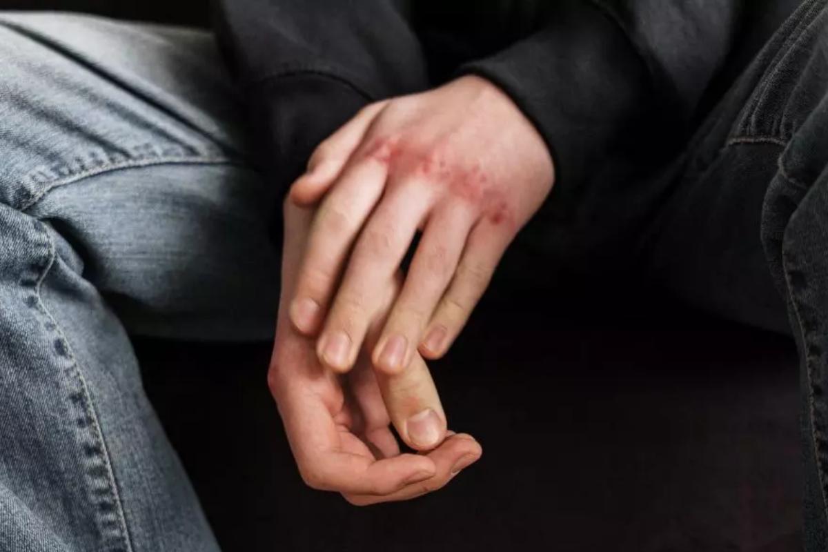 Homem agrediu ex-companheira e dois filhos