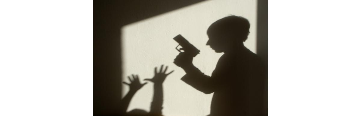 A polícia divulgou imagens da arma usada no crime