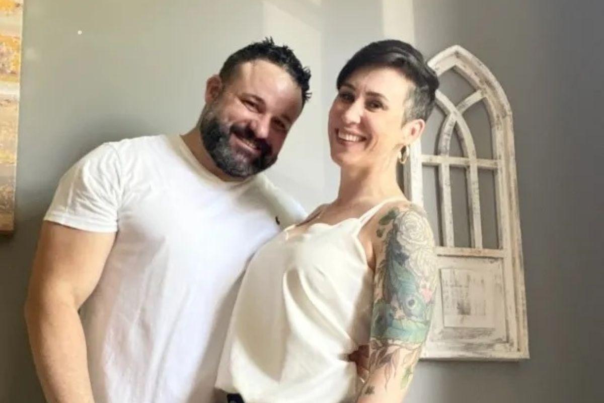 Antes desse acordo, Tara e Brian estavam com dificuldades no relacionamento e havia desentendimentos por causa das tarefas domésticas