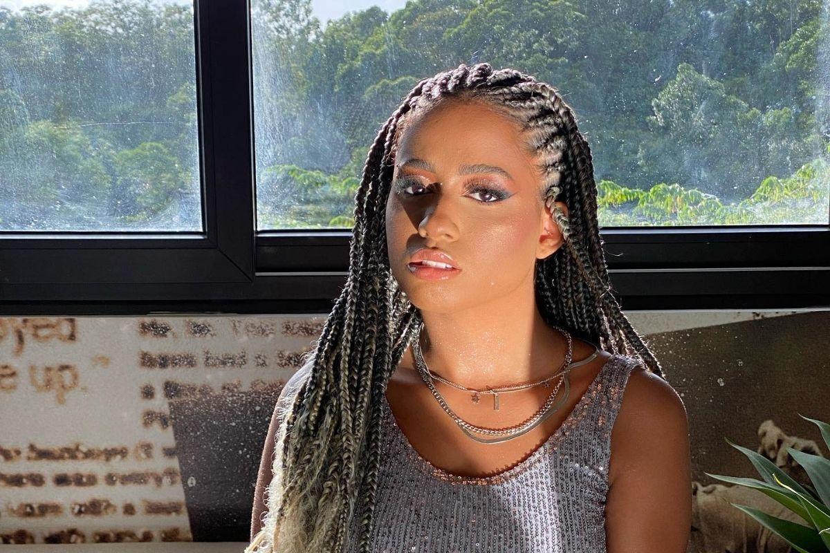 MC Loma posta as primeiras fotos da filha