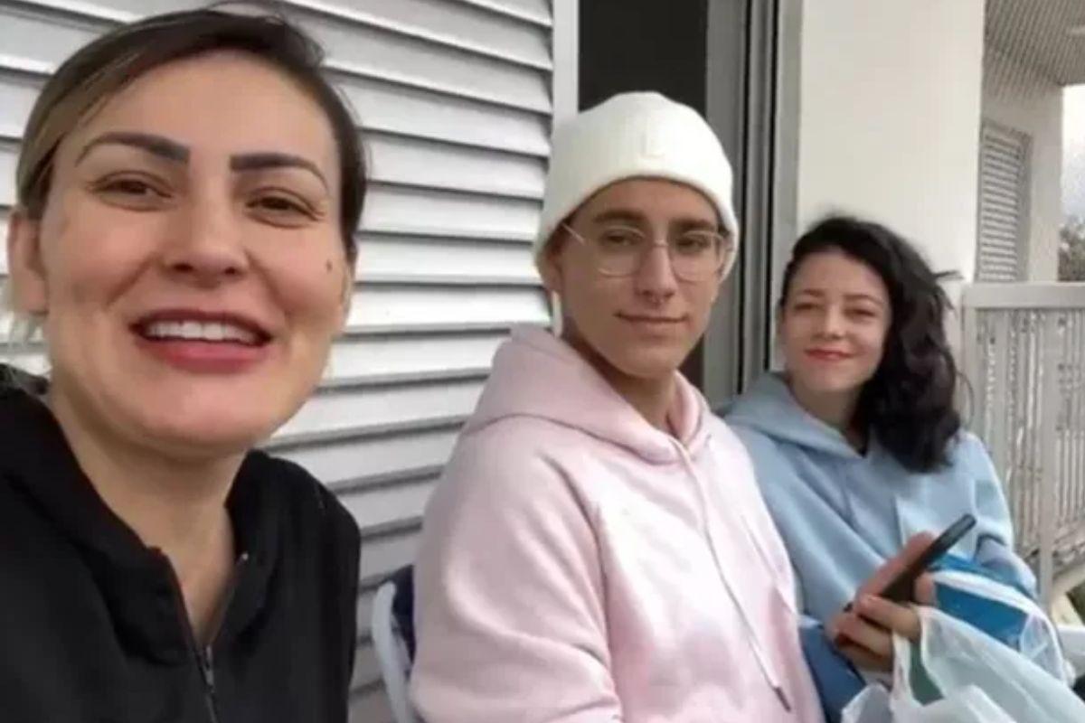 Brenda medeiros aununcia fim do relacionamento com Arthur Urach, filho de filho de Andressa Urach.