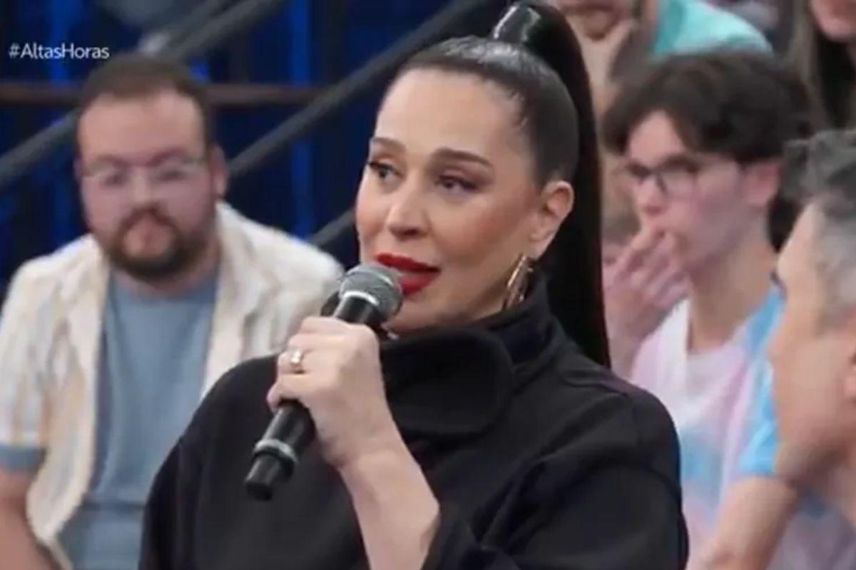 Claudia Raia aparece assistindo a estreia da Copa do Mundo: “Grávida não pode beber, quero me inserir”