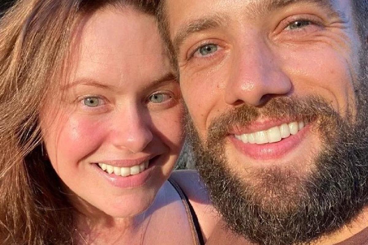 Rafael Cardoso e Mari Bridi colocam mansão em que moravam à venda após separação