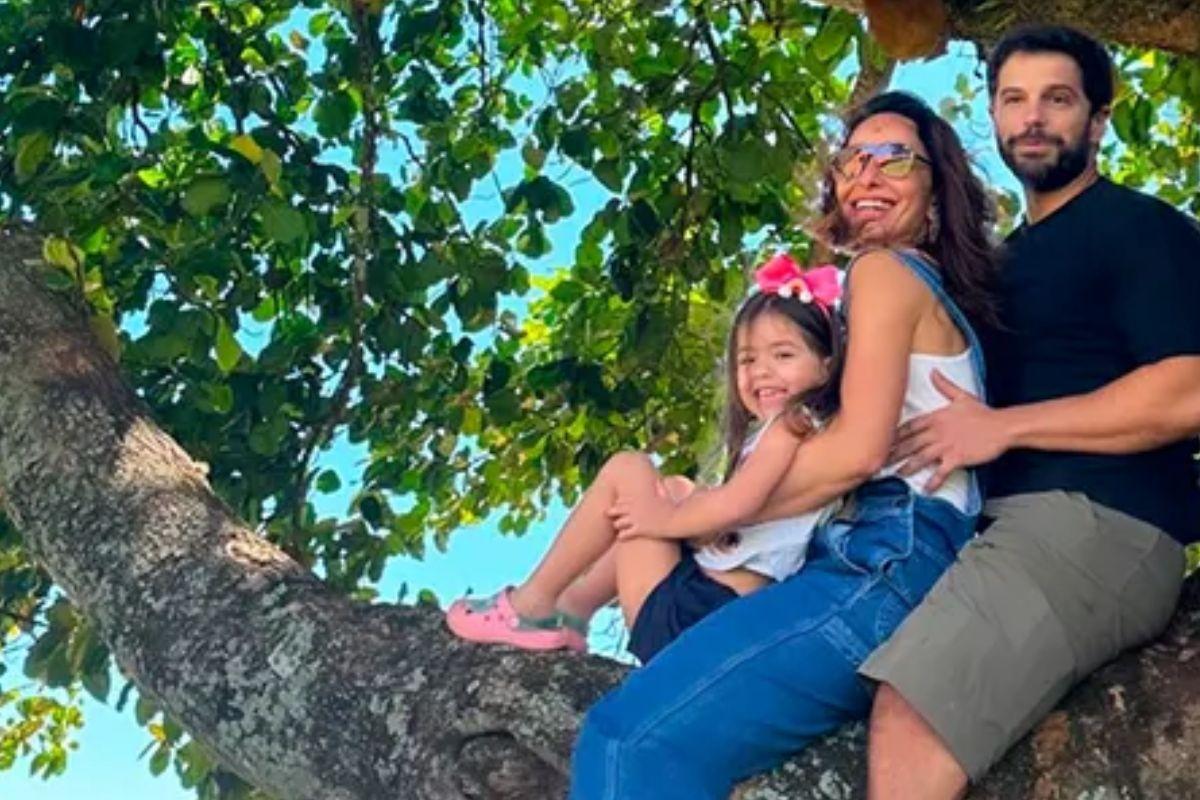 A família está na fazenda da apresentadora