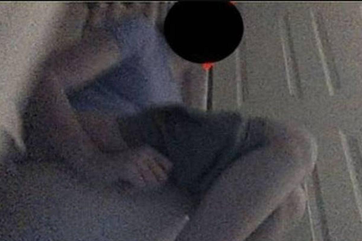 Robô tira fotos de jovem no banheiro e vaza na internet