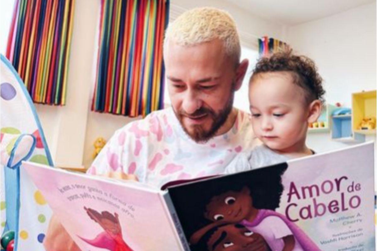 Fred mostrou o momento com o filho