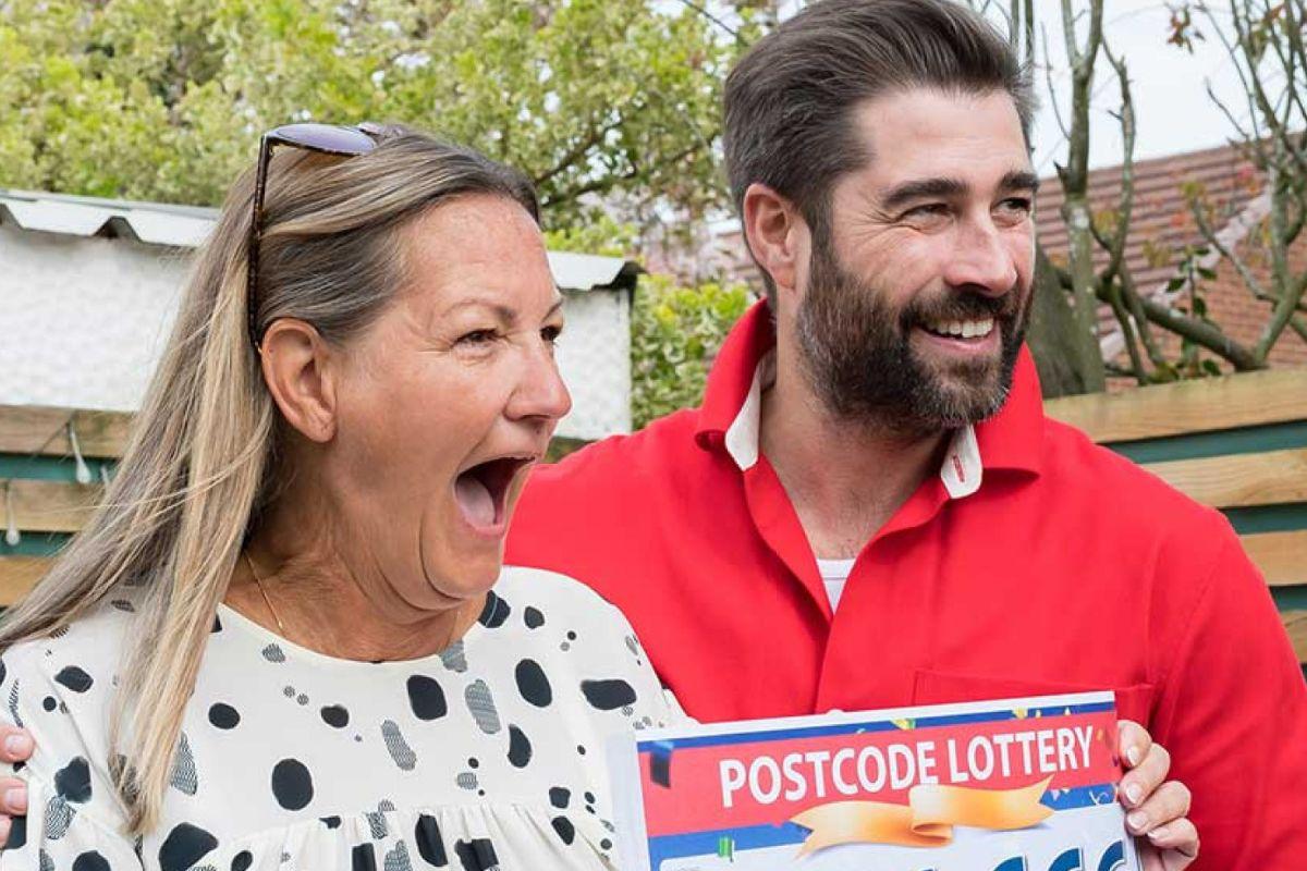 Viúva ganha R$1 milhão ao jogar na loteria com bilhete do marido falecido