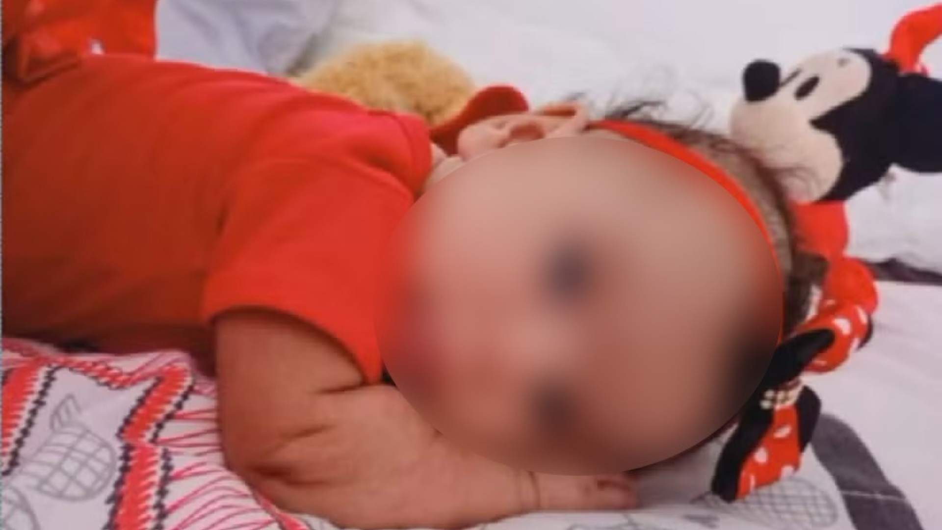 Bebê de 5 meses ficou sozinha em casa
