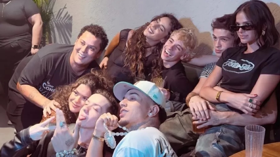 João Guilherme e Bruna Marquezine