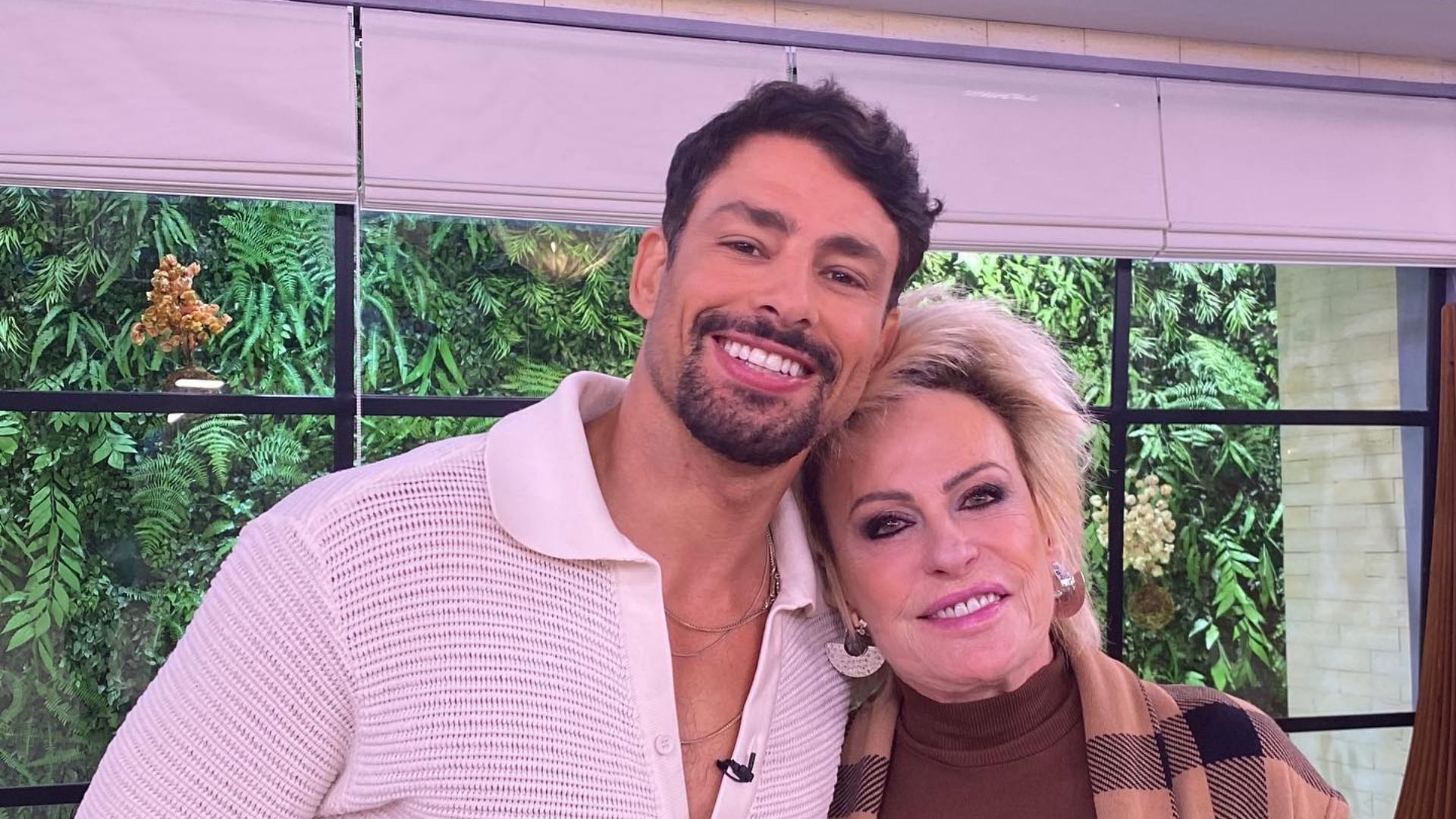 Cauã Reymond e Ana Maria Braga