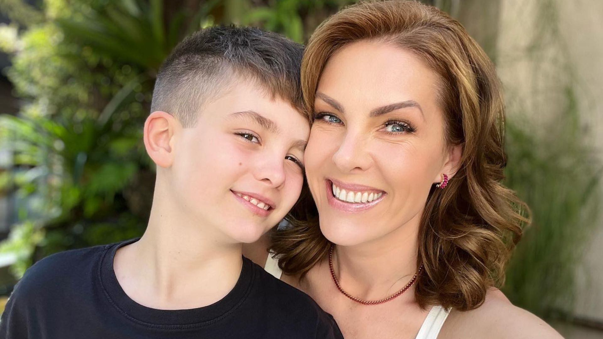 Ana Hickmann e o filho com Alexandre Correa
