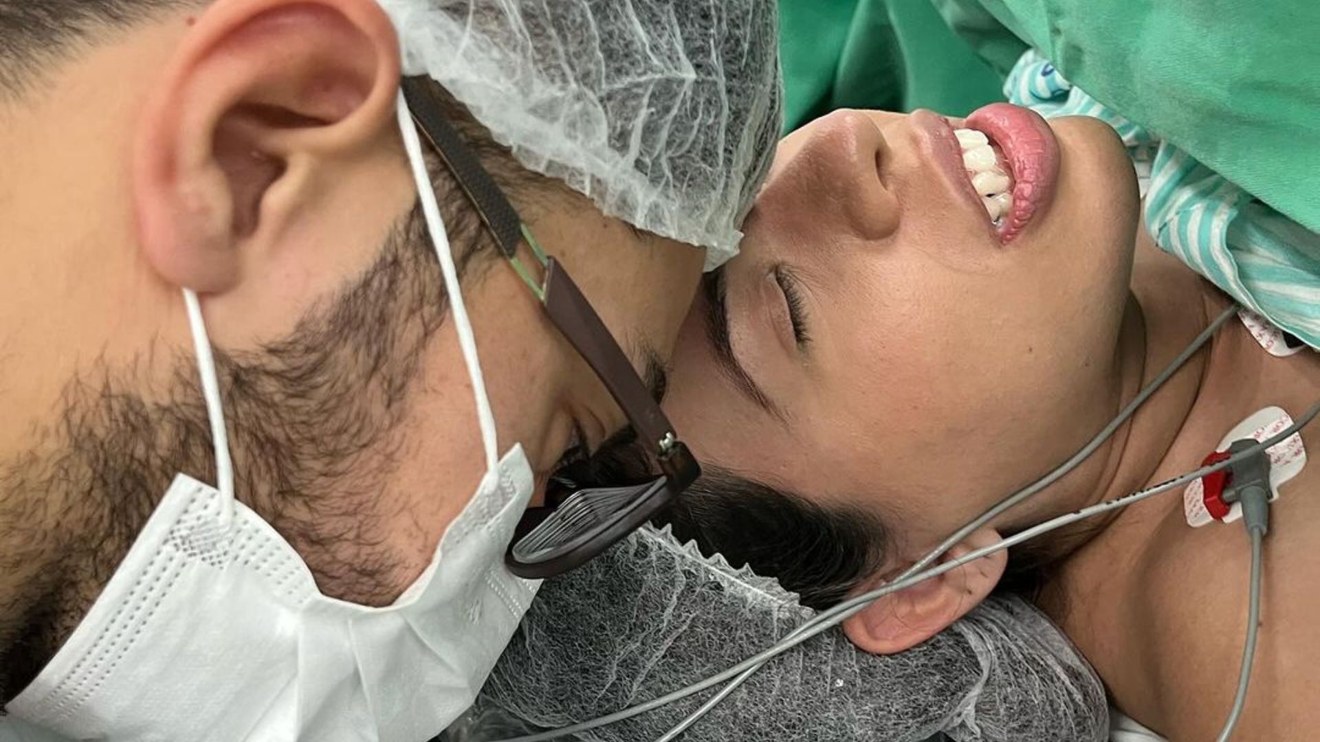 Casal durante parto de criança