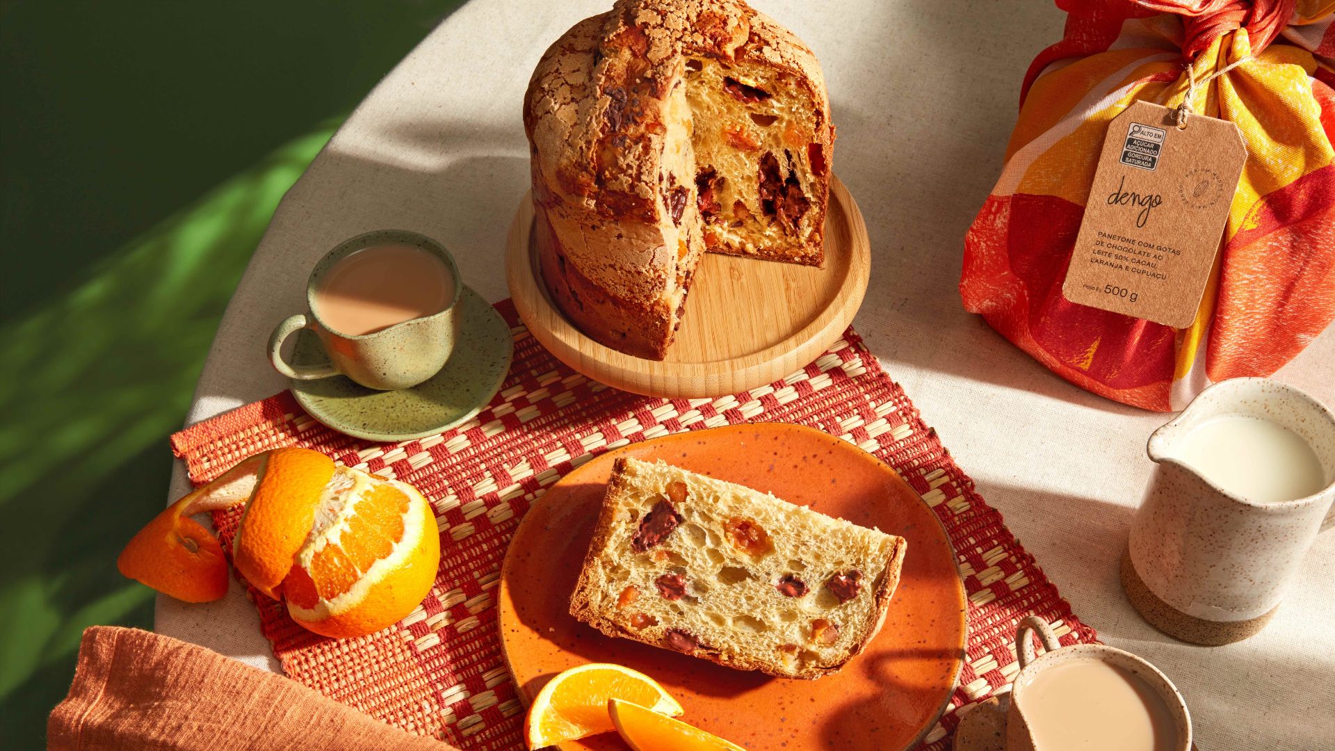Panetone com Gotas de Chocolate ao Leite 50% Cacau, Laranja e Cupuaçu