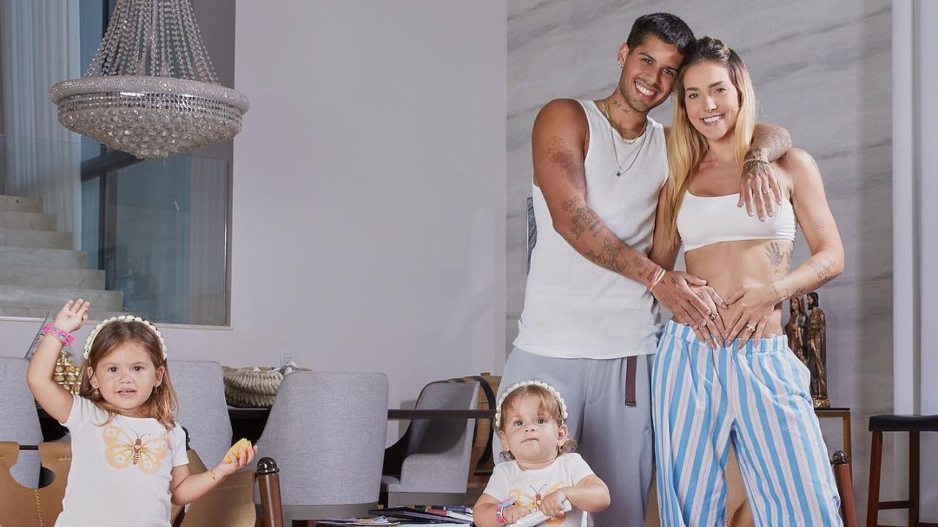 Família posando para foto 
