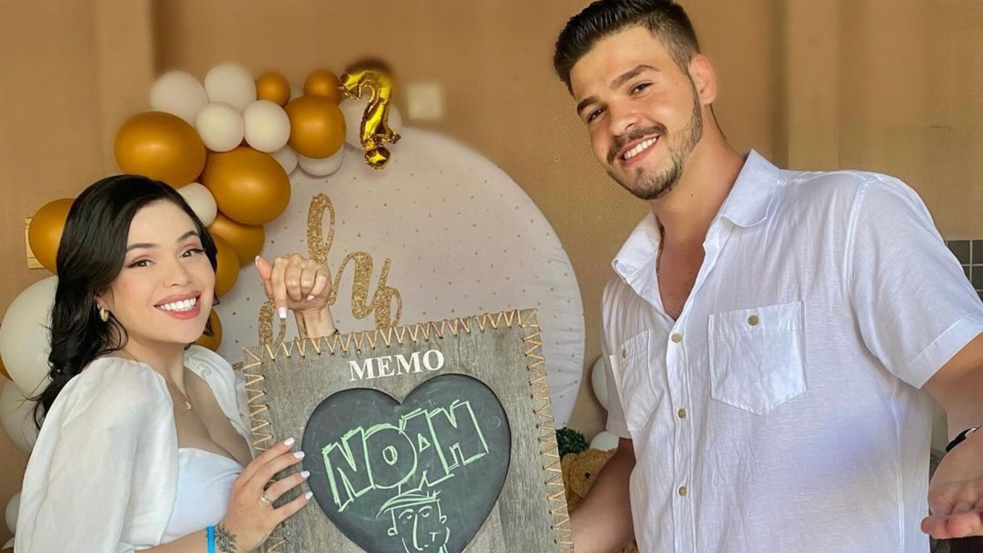 Casal dançando no casamento