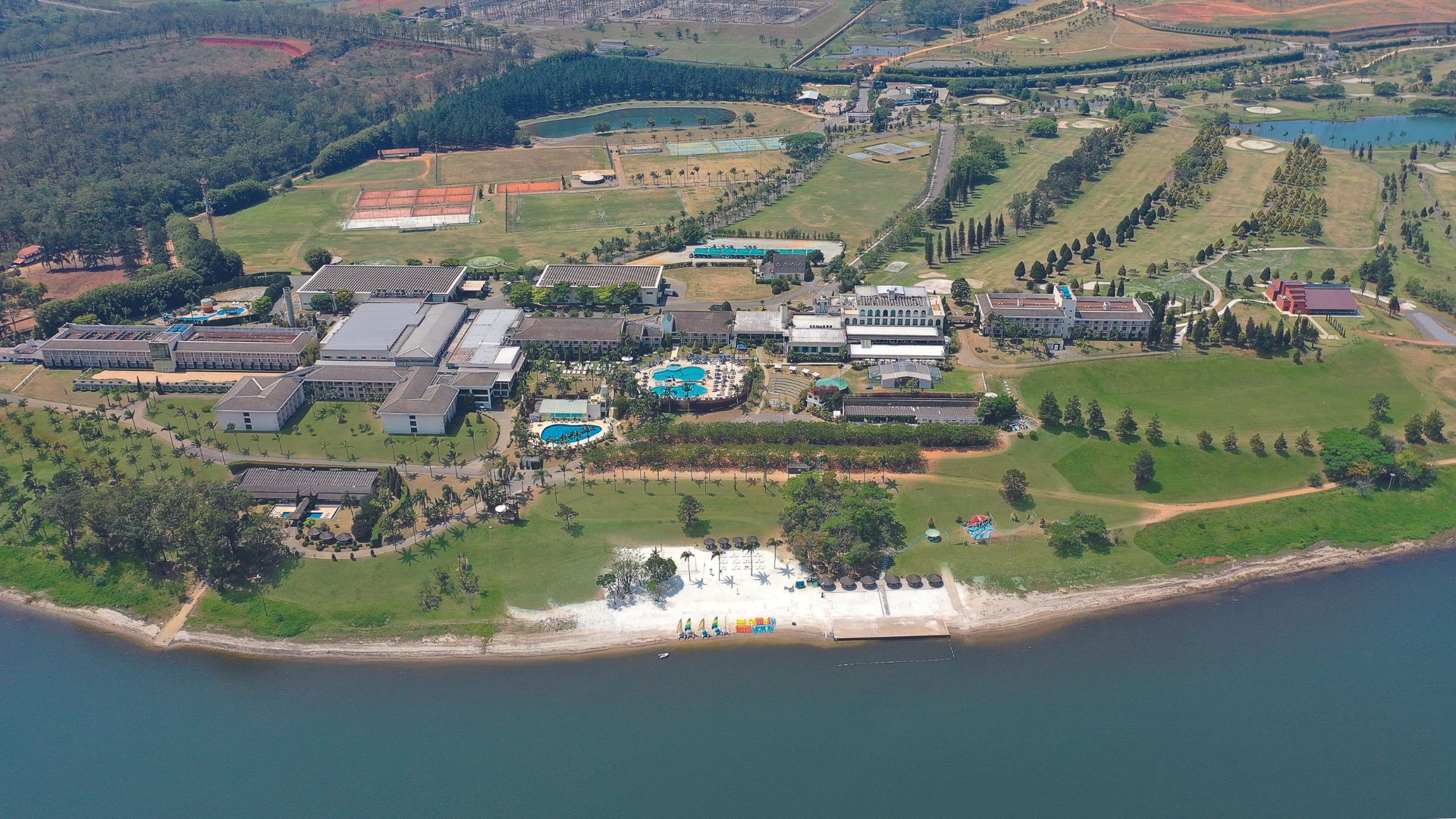 Club Med Lake Paradise