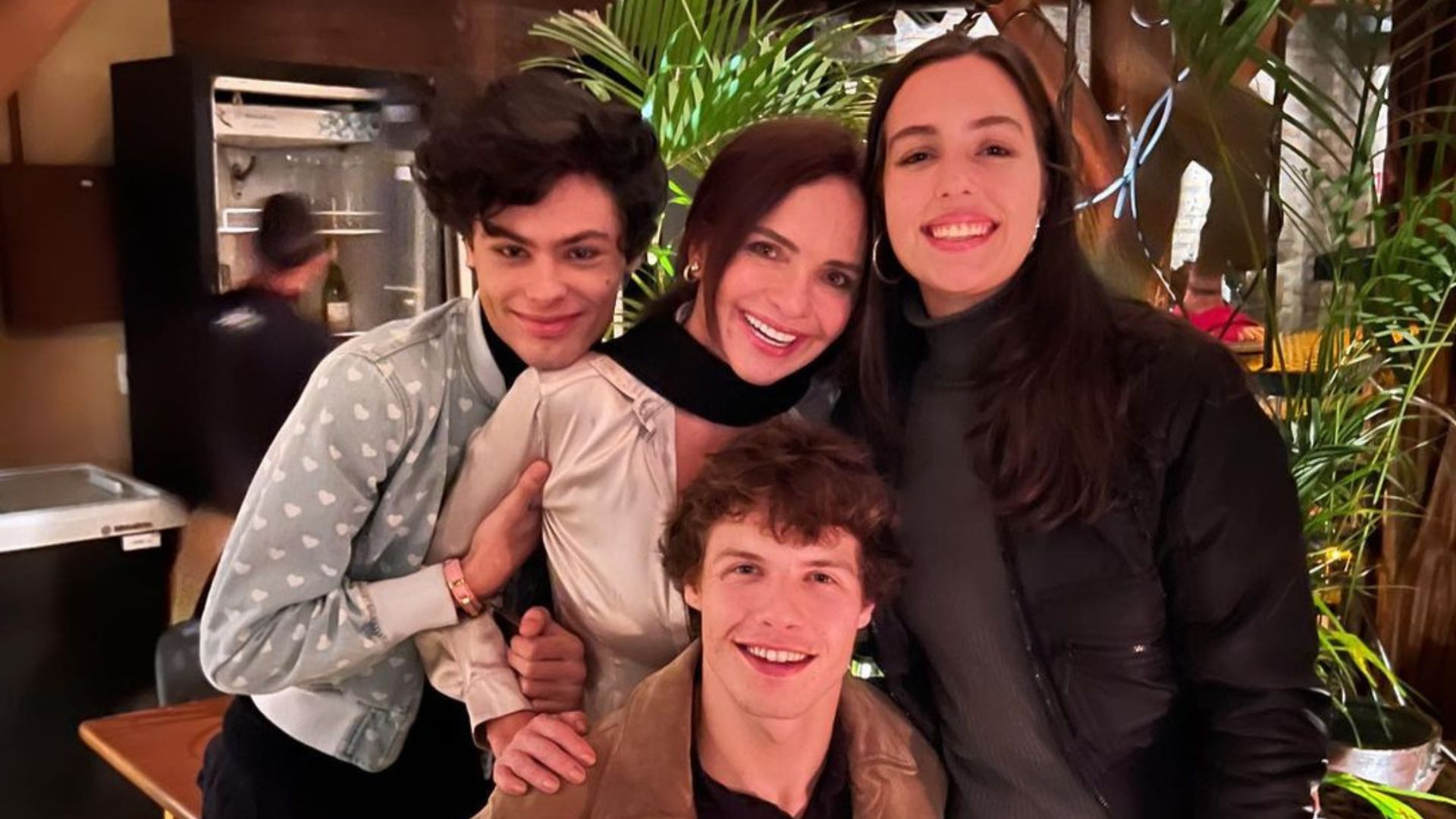 Luiza Tomé e os filhos