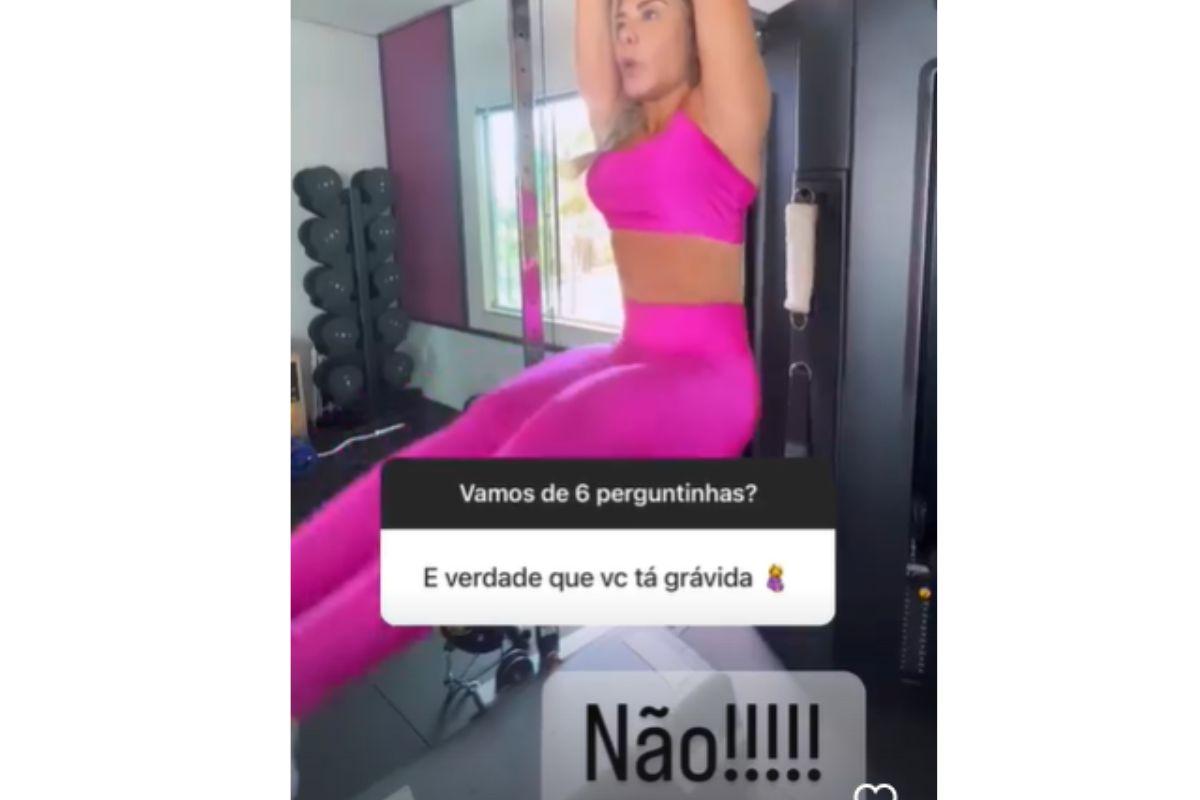 Poliana responde story questionando gravidez