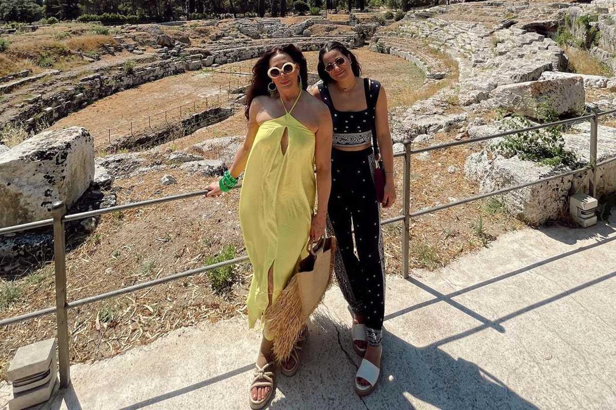 Em viagem de férias para a Itália, Claudia Raia e Sophia Raia se divertem juntas