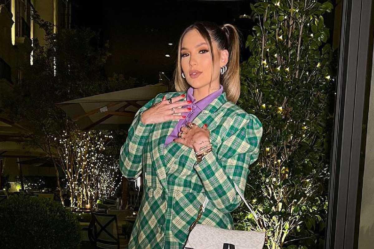 Virginia Fonseca, grávida de 5 meses, está viajando e compartilhou um momento junto da filha Maria Alice