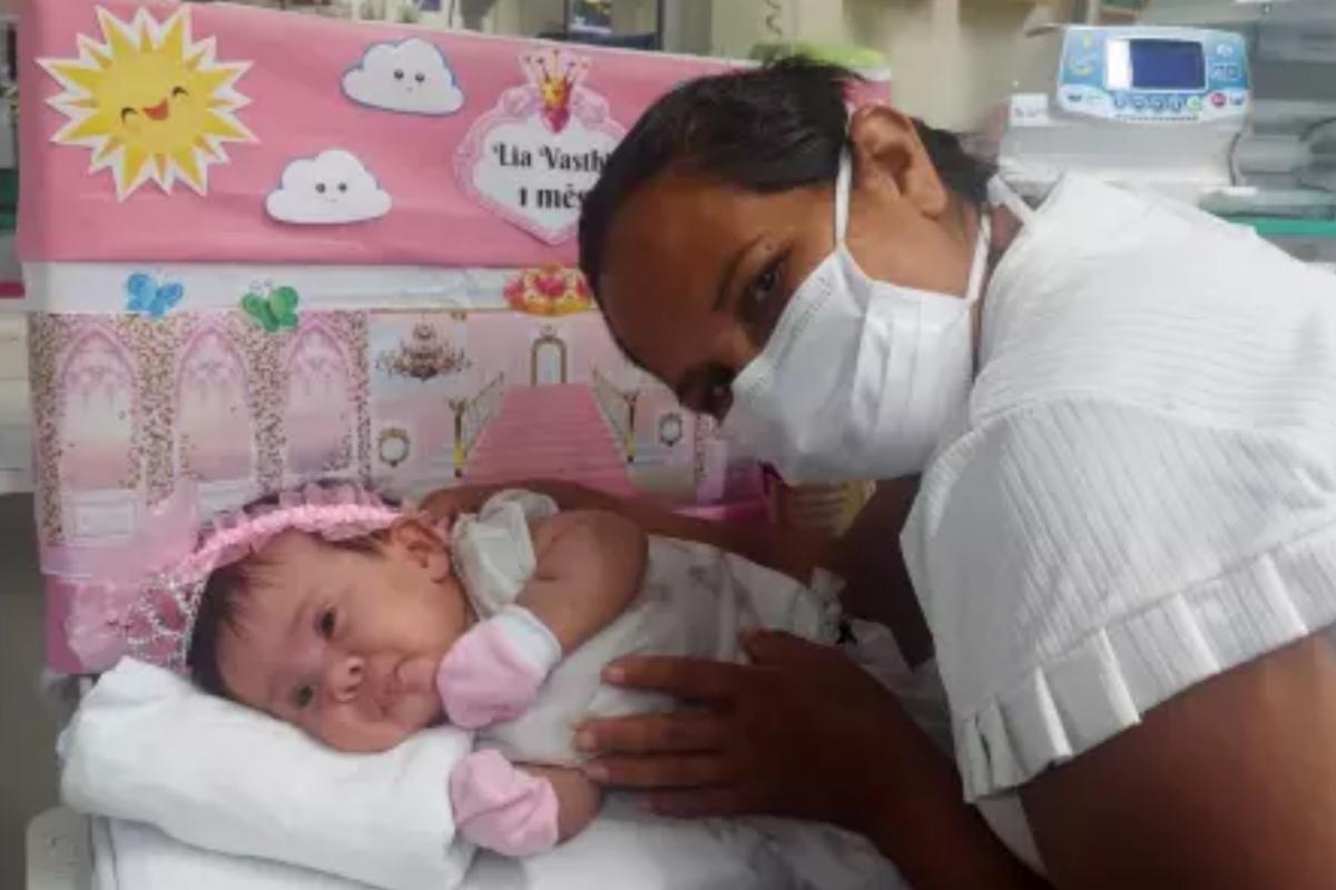Vanderli comemora o primeiro mesversário de sua filha (Foto: Reprodução/MEAC)