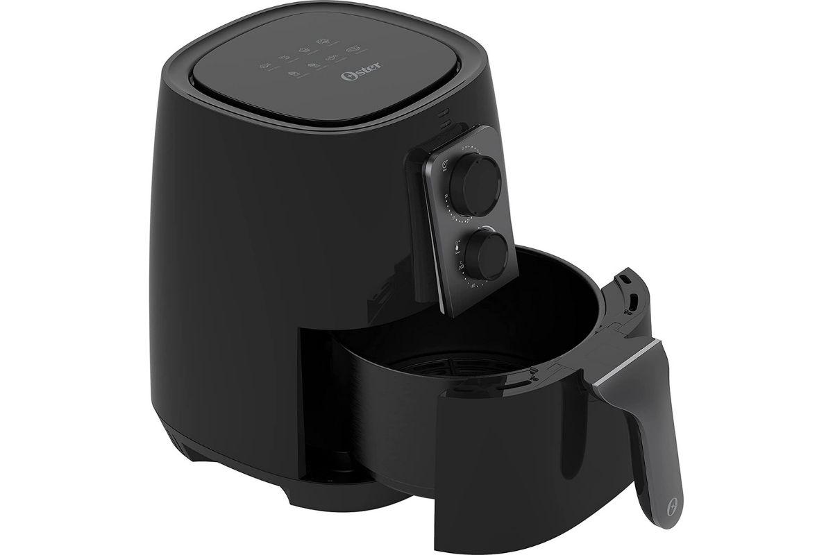 A Fritadeira sem óleo da Oster está com quase R$ 60 de desconto no Esquenta Black Friday da Amazon