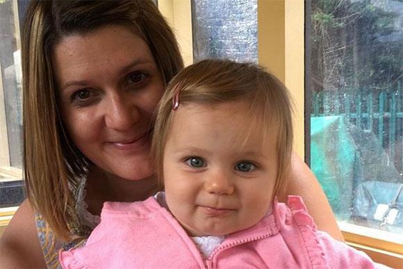 Após rever um grande amigo, Nina Marston deu à luz a Elizabeth (Foto: Reprodução / EssexLive / WS)