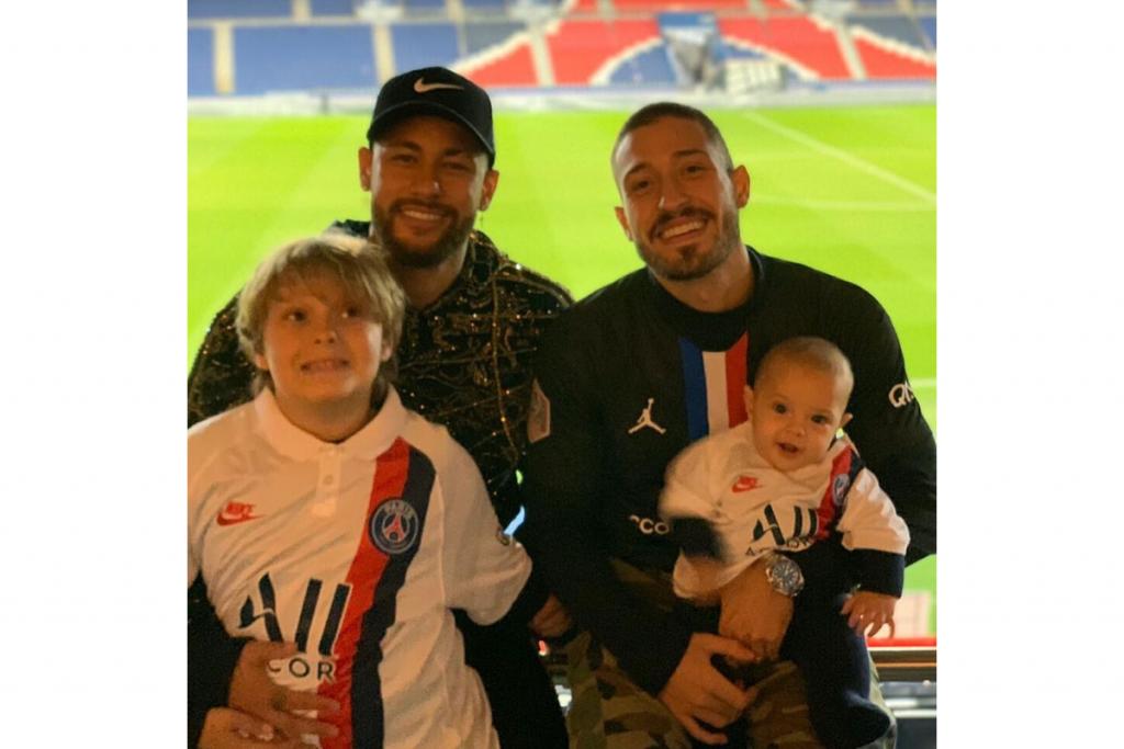 A relação de Vini, marido de Carol, com Neymar, é muito boa