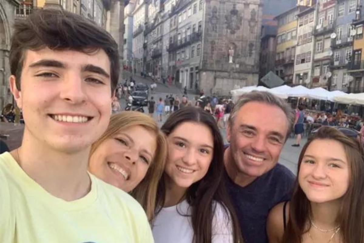 Gugu e família