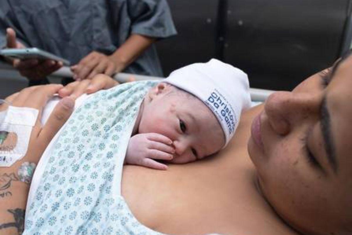 A cantora compartilhou os priemeiros registro de Melanie