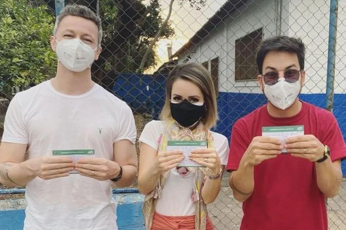 Sandy, Lucas Lima, Junior, Sandy vacinação, Lucas Lima vacinação, Junior vacinação