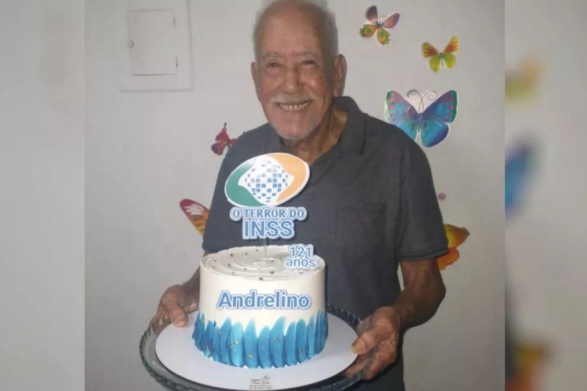 Andrelino comemorou seus 121 anos com decoração hilária