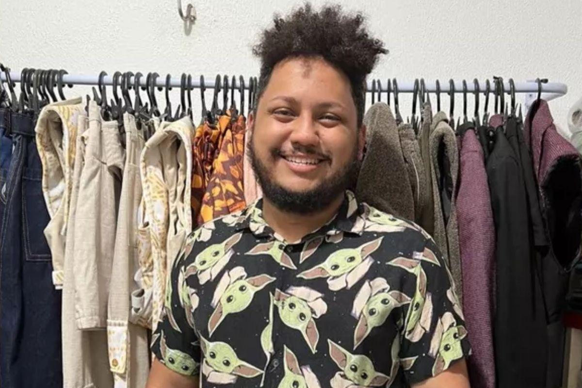 Bruno desfilou no maior desfile de moda do Ceará, ele aprendeu a costurar com a mãe