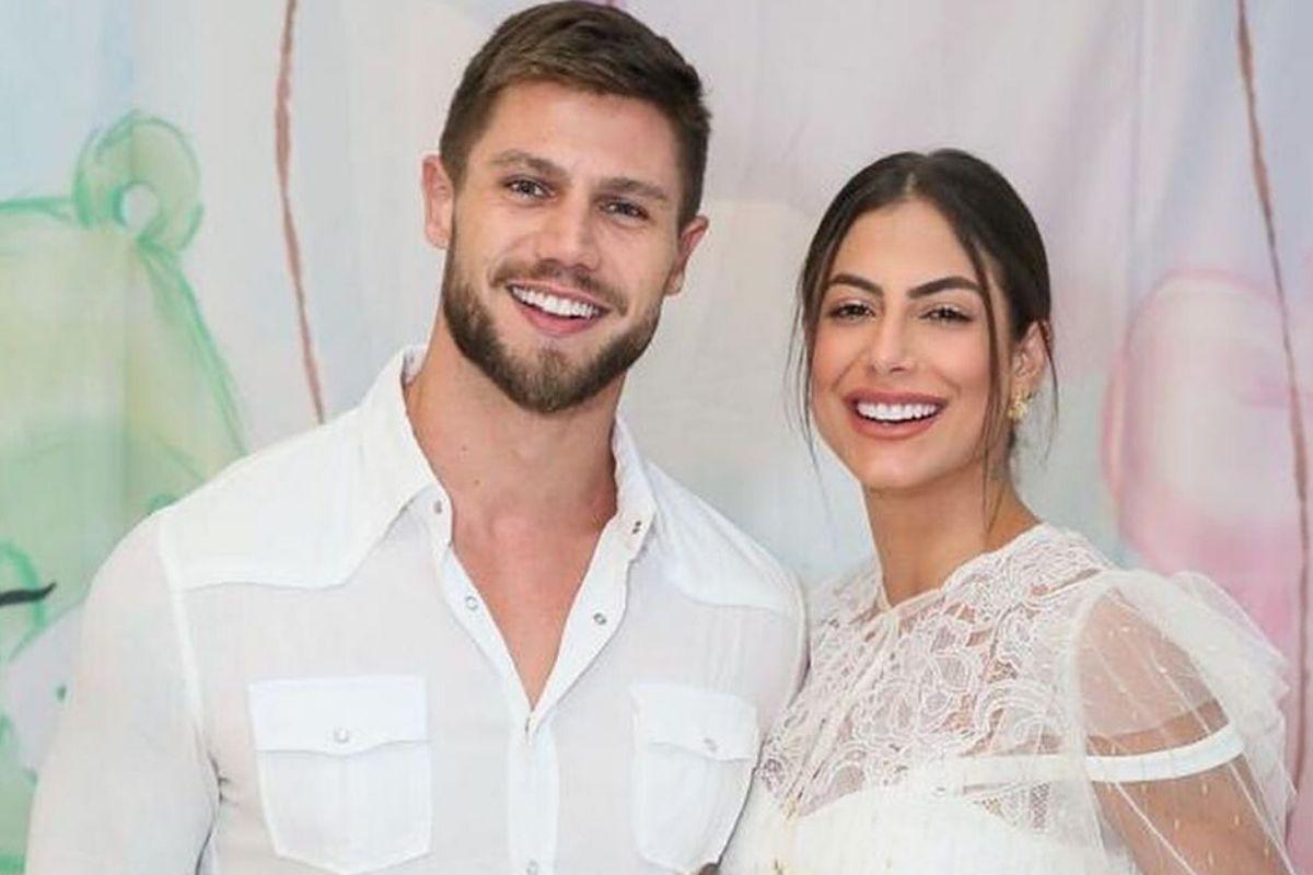 Mari Gonzalez comenta como está a construção da nova casa ao lado do marido Jonas Sulzbach