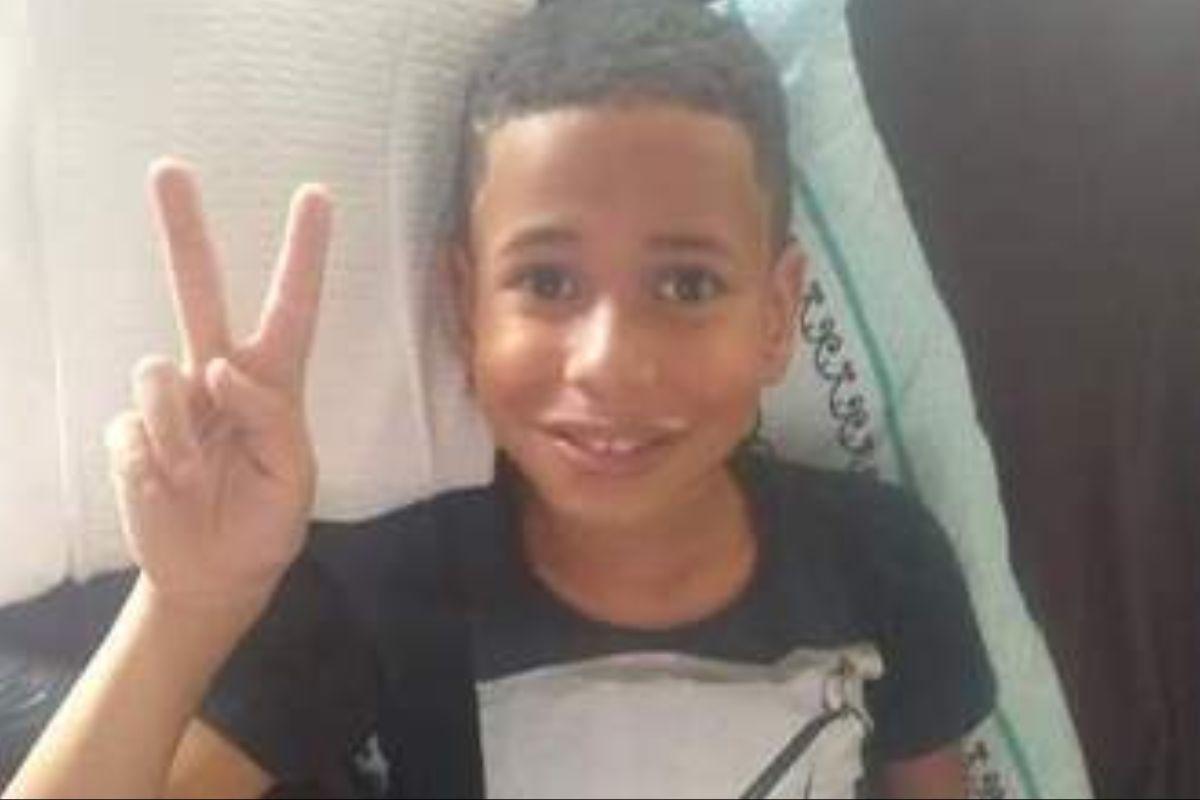 As autoridades suspeitam que o menino tenha participado de um chamado "desafio do desodorante"