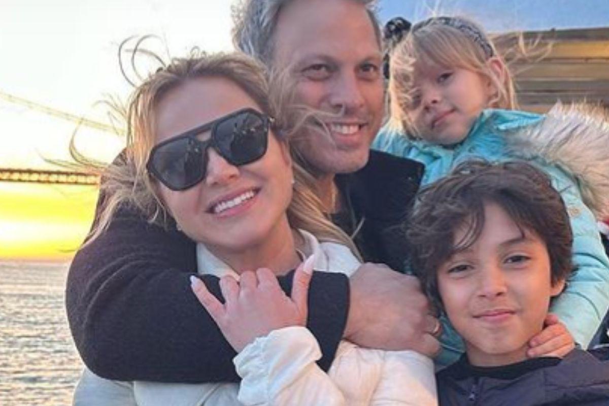 Eliana e família