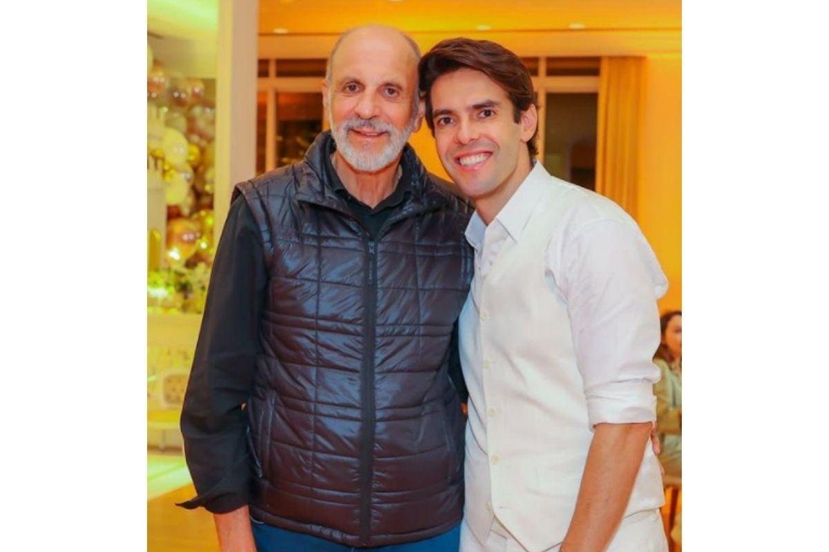 Kaká celebra aniversário de pai
