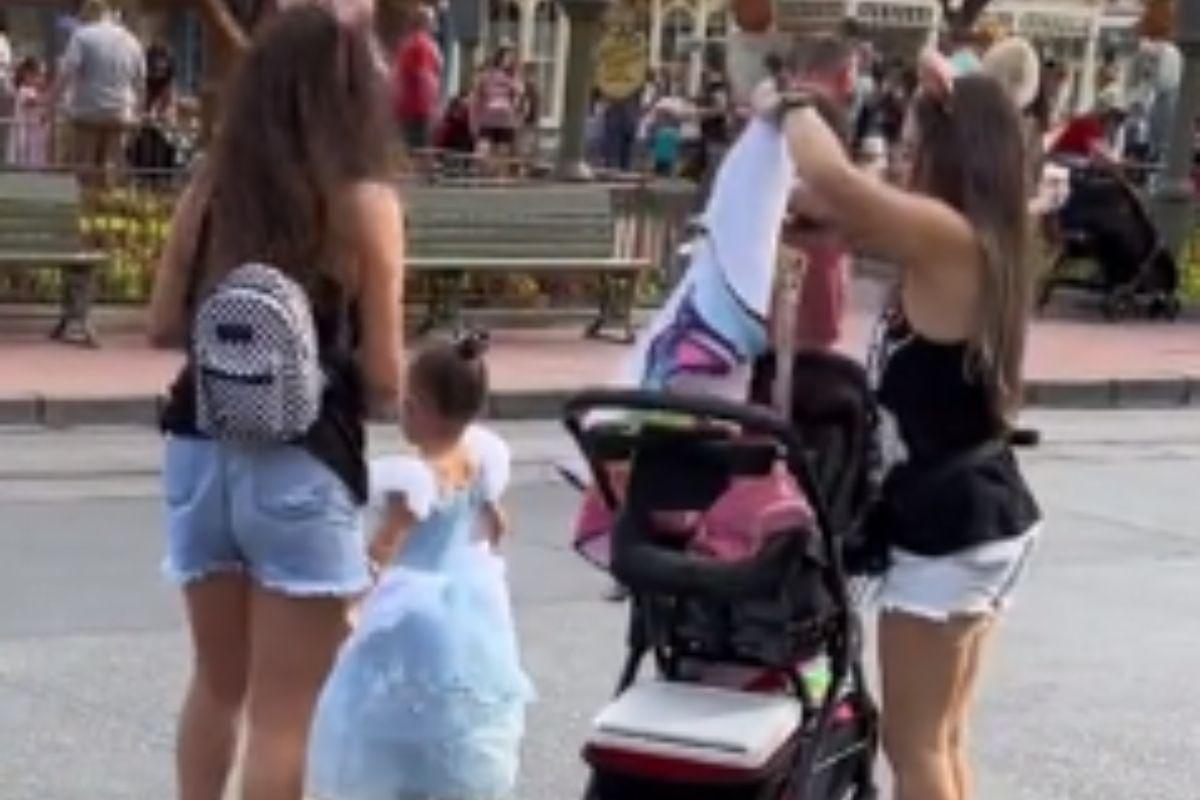 criança entra na disney sem pagar