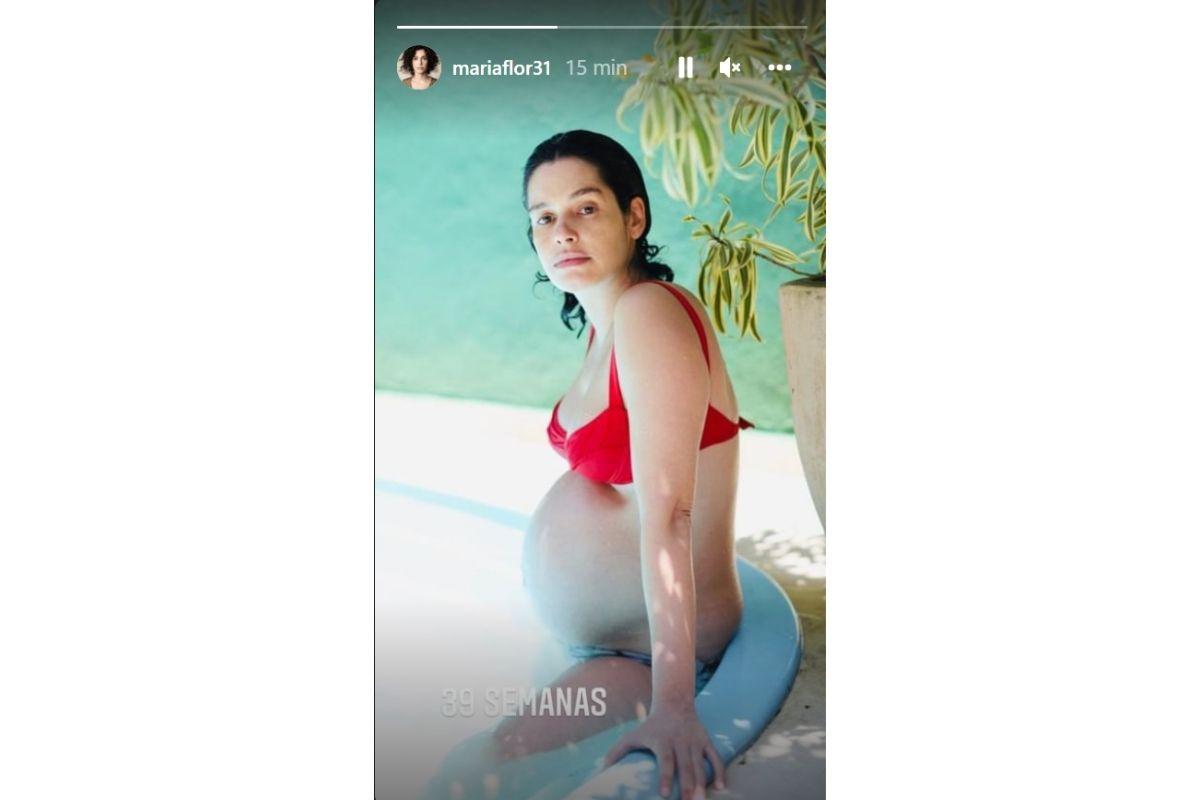 Maria Flor compartilha foto da barriga de grávida na reta final da gestação