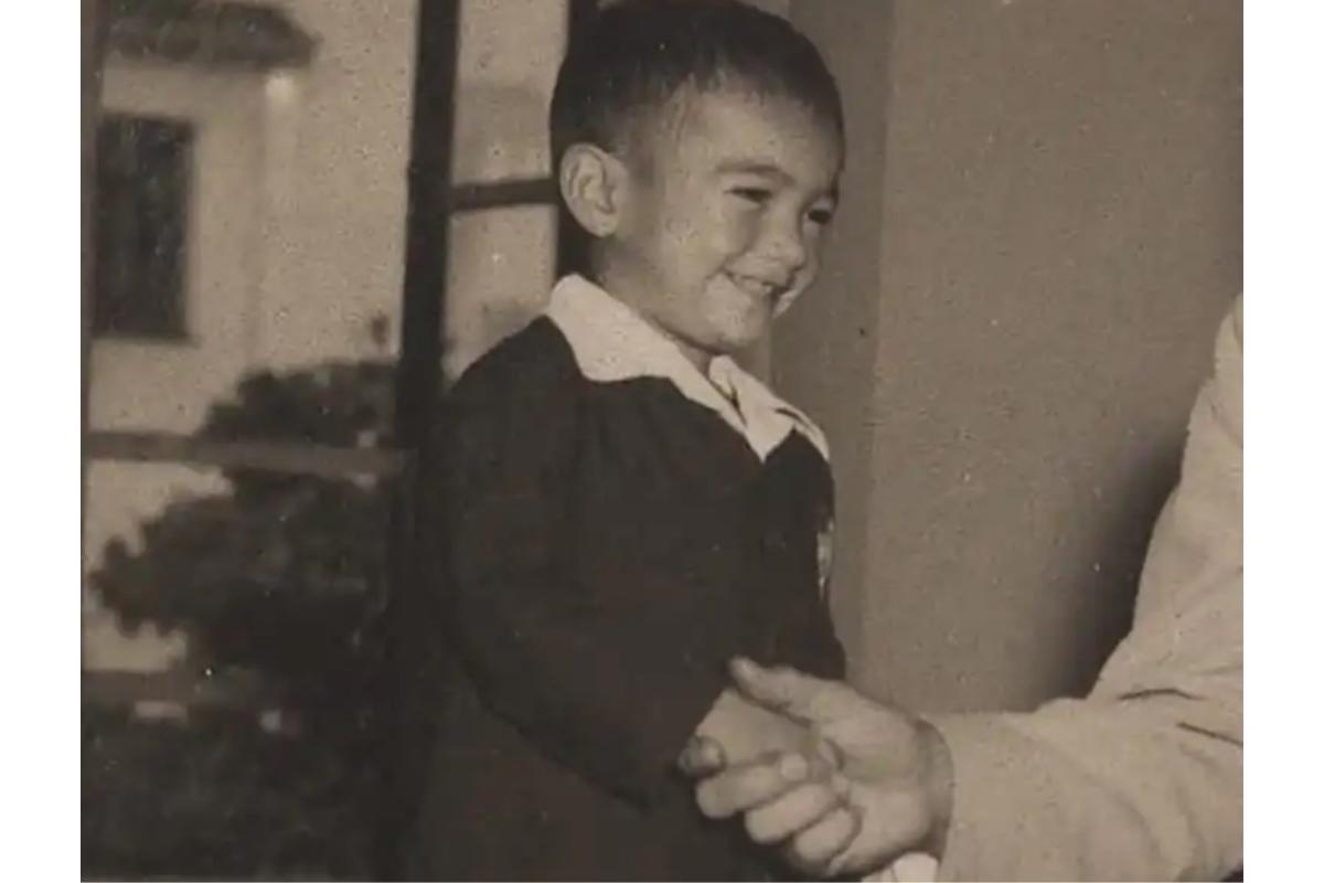 68 anos depois de ser adotado, homem encontra família biológica