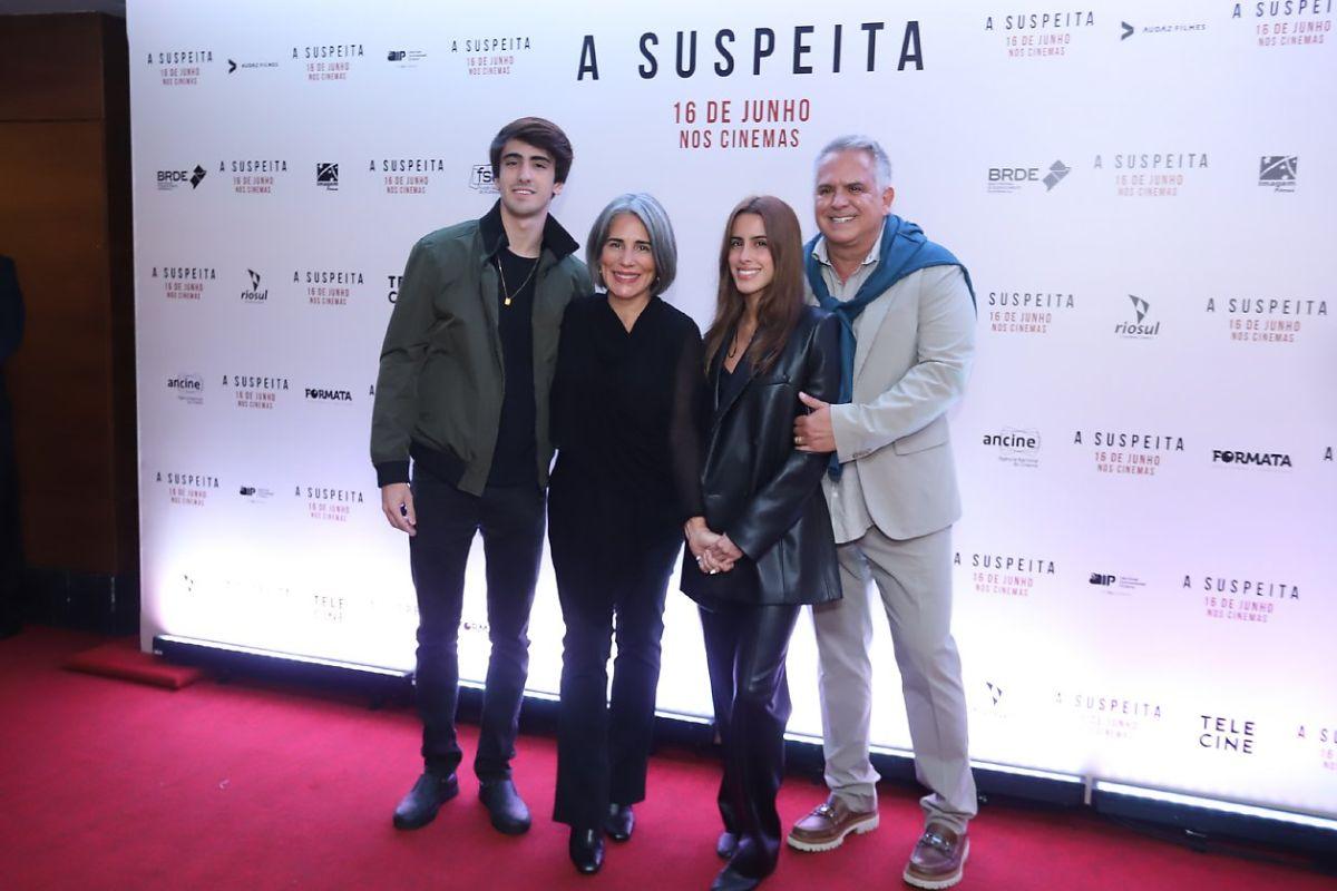 Gloria Pires em família