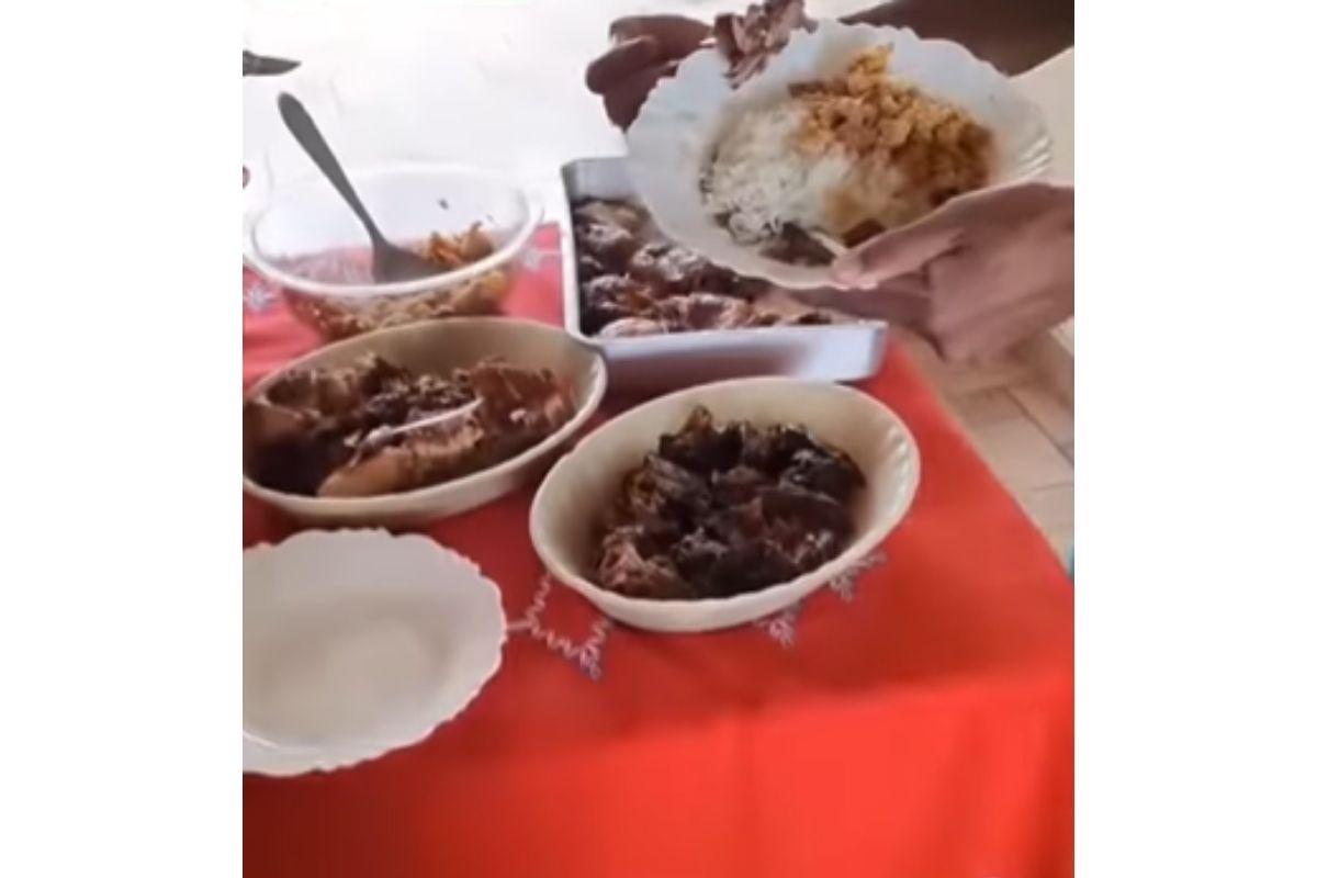 Idosa prepara almoço de véspera de Natal para garis