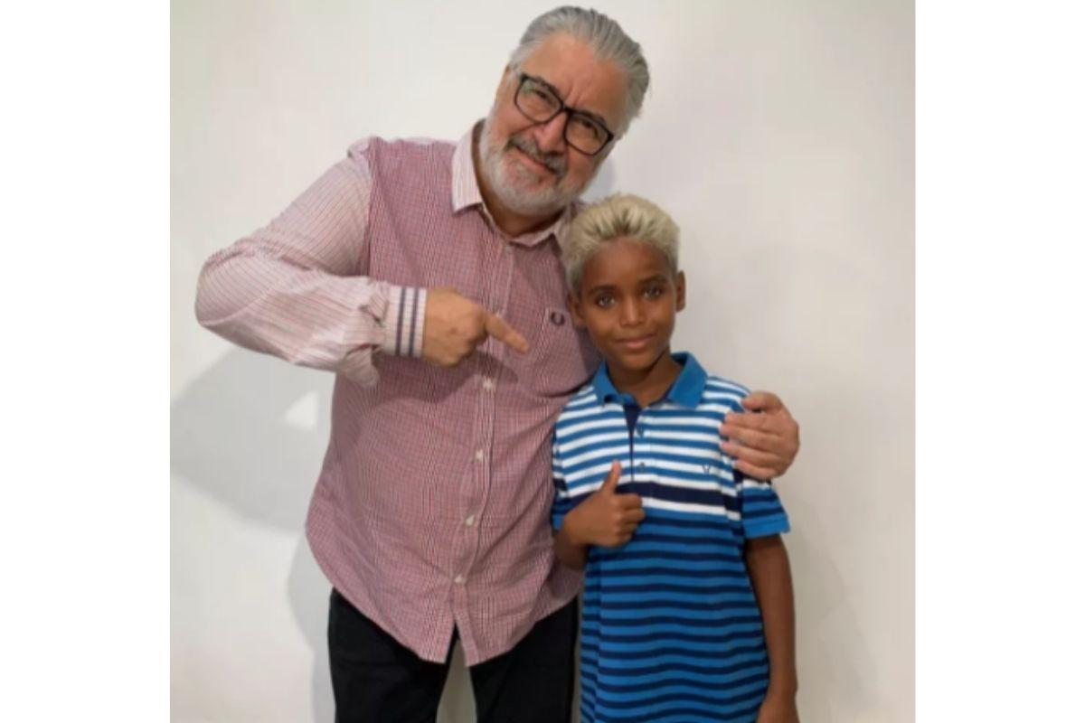 Menino da Cidade de Deus é chamado para trabalhar como modelo